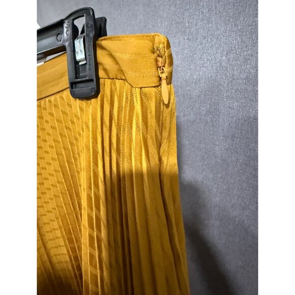 Club Monaco Gold Pleated Skirt Size 12 Elegant Design - Picture 5 of 5